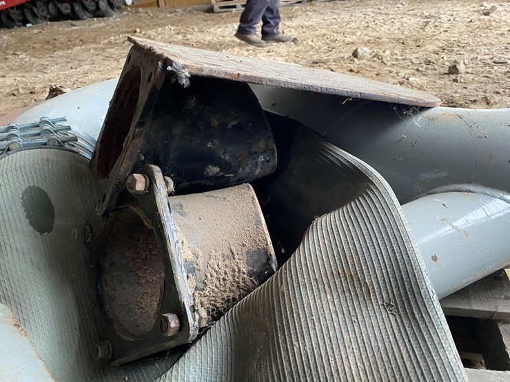 #8481-•-distributor-box-with-piping-(new-holstein,-wi)-image-14