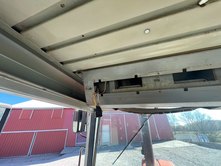 massey-ferguson-2705-image-55