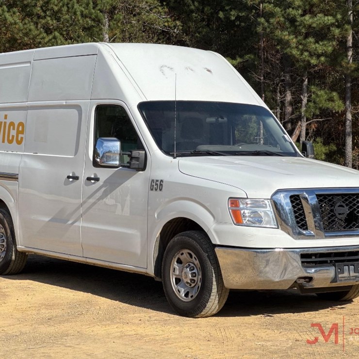 2013 NISSAN NV3500HD