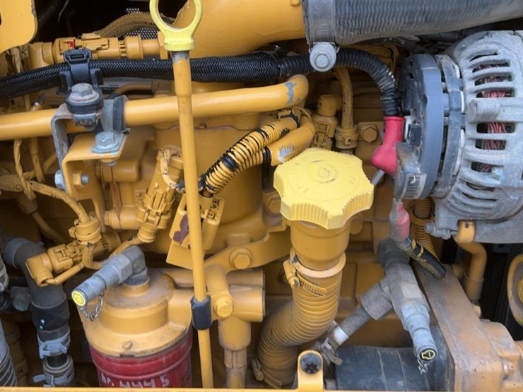 2016-deere-550k-xlt-image-11