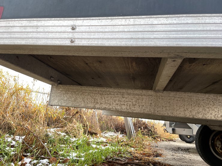 #1397-•-2001-karavan-expedition-trailer-(no-title)-(of)-image-25