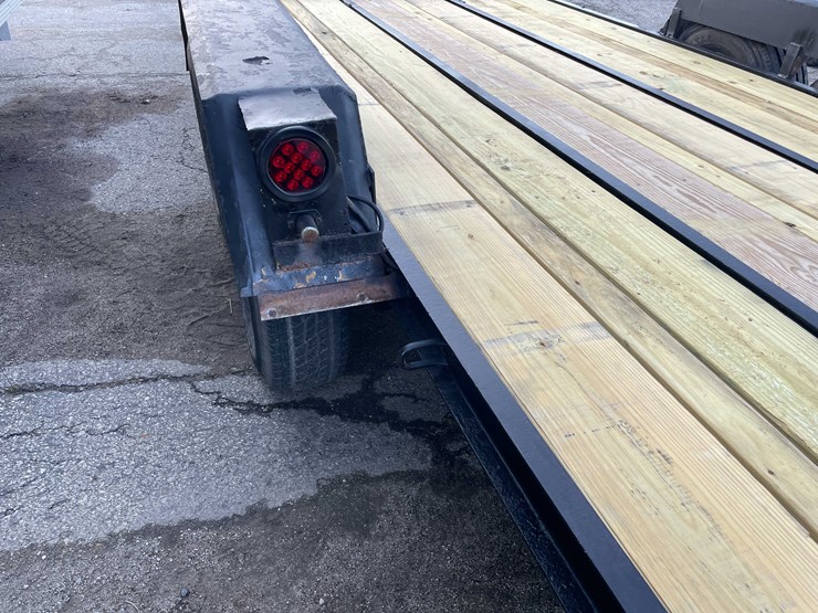 #1394-•-17'-tilt-deck-(no-title)-(of)-image-26