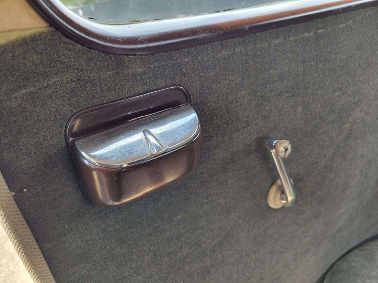 1940-ford-sedan-image-82