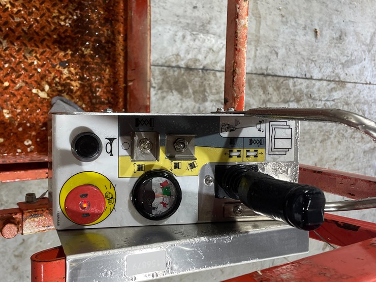 2014-skyjack-sjiii4632-image-26