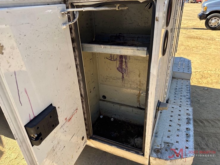 2014-ford-e350-image-10