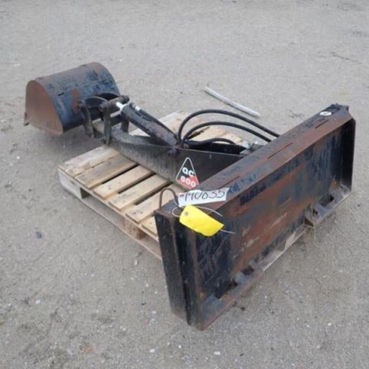 Wallenstein QC 600 Skid Steer Backhoe Attachment