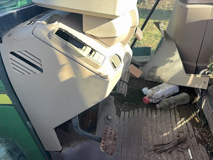 john-deere-6410-image-26