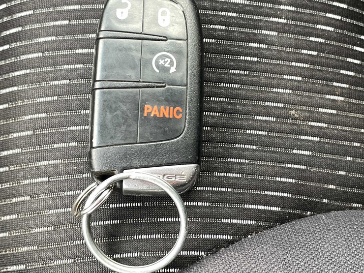 2013-dodge-journey-image-80