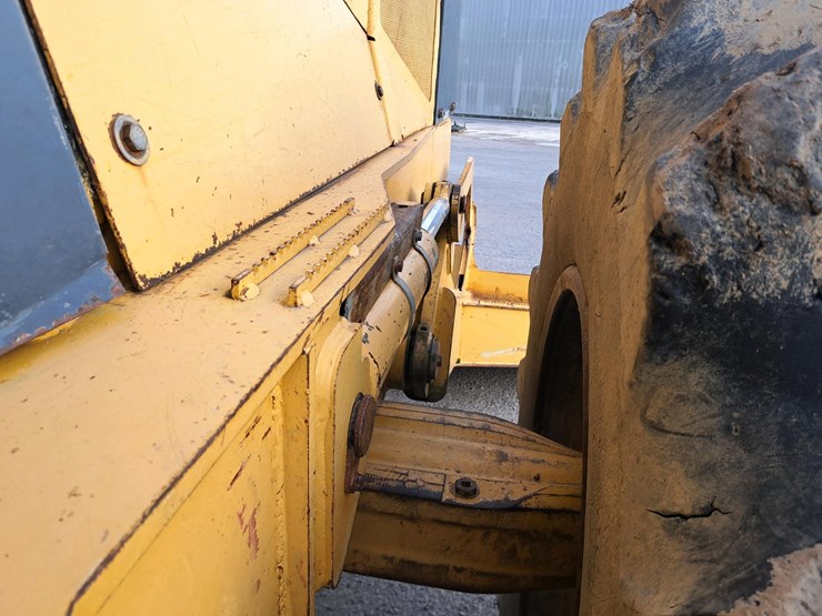 2006-john-deere-6081-image-37