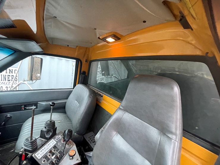 2001-gmc-topkick-image-46