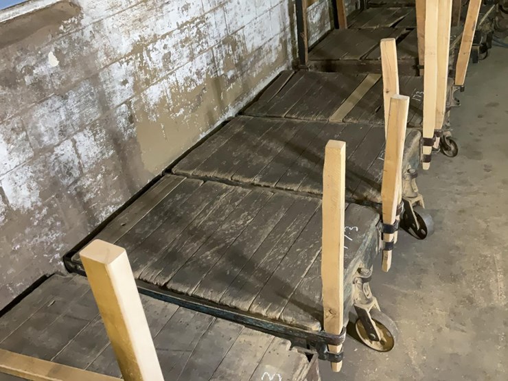 #173-•-lumber-carts-image-2