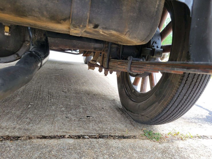 1928-pontiac-sedan-image-41