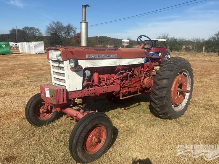 mccormick-farm-all-560-diesel-tractor-image-7