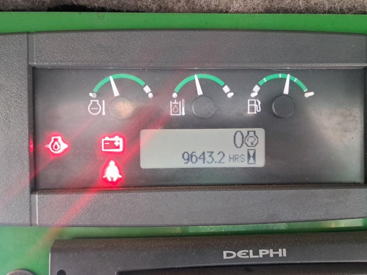 2015-deere-437d-image-11