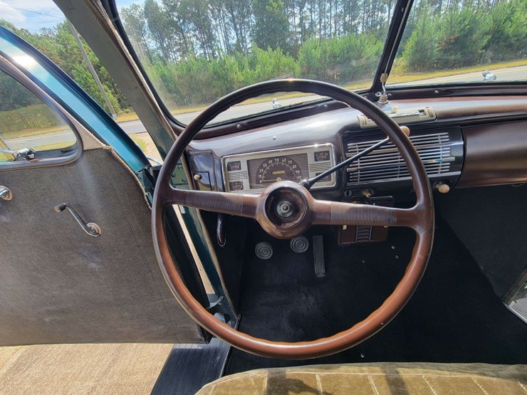 1940-ford-sedan-image-69