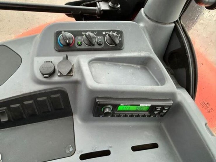 2012-kubota-m110gx-image-16