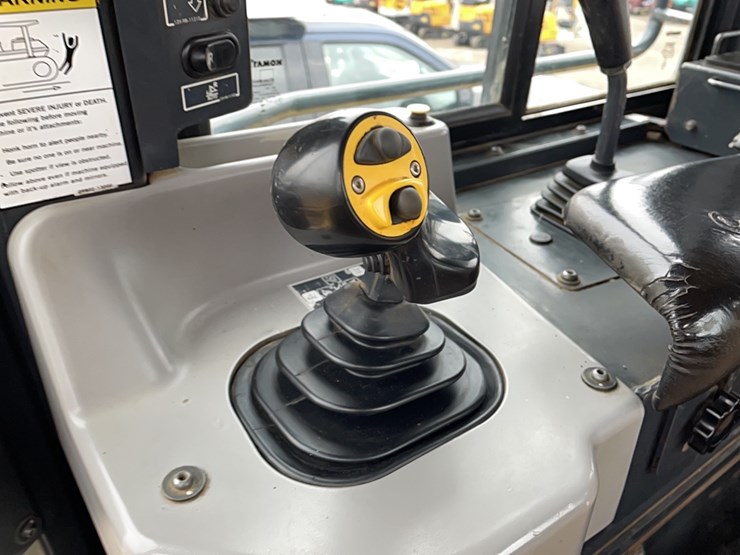 komatsu-d61pxi-24-image-17