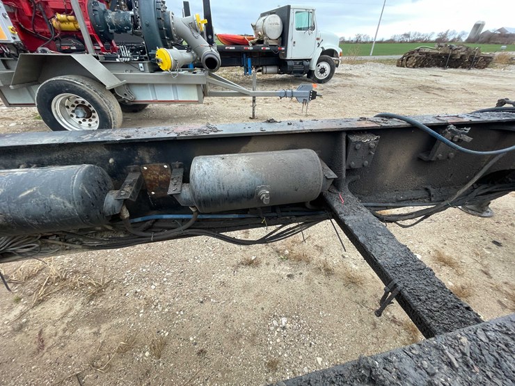 #1320-•-2002-trailer-frame-(has-wi-title)-(new-hostein,-wi)-image-38