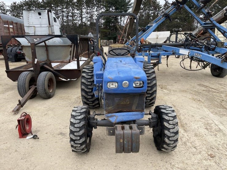 new-holland-tc30-image-4