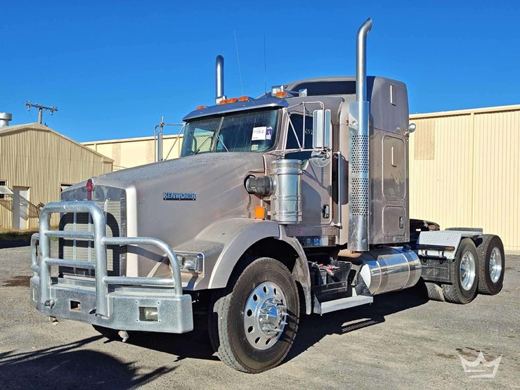 2012-kenworth-t800-image-34