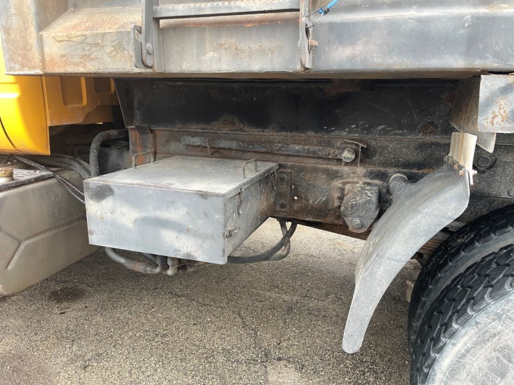 2001-gmc-topkick-image-18