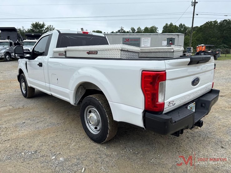 2018-ford-f250-xl-image-3