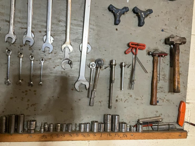 #190-•-hand-tools-on-wall-image-5