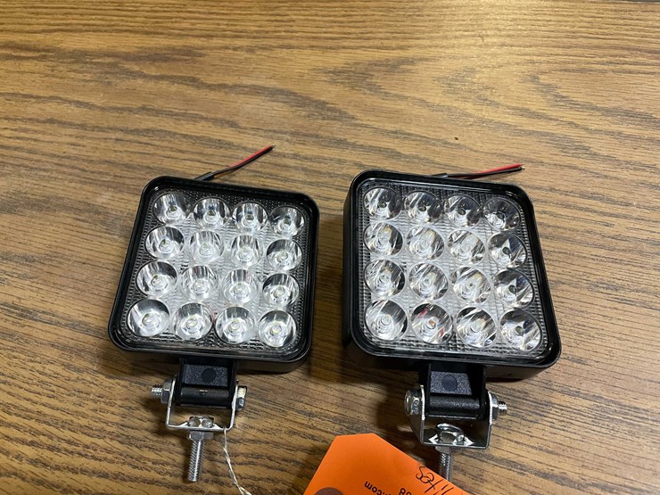 #8646-•-(2)-led-work-lights,-3-1/2"-square,-12/24vdc-(pr11)-image-2