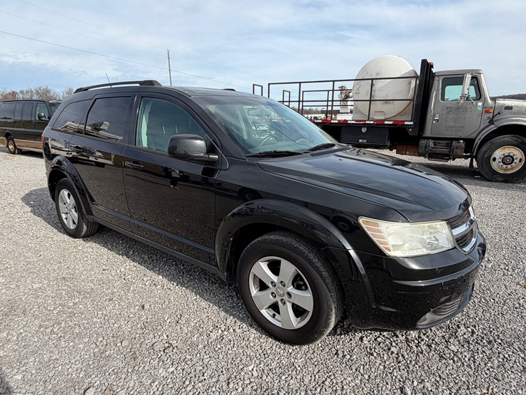2010-dodge-journey-image-3