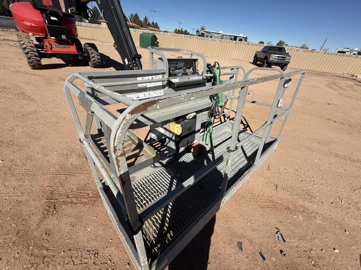 #1019-•-2020-manitou-tj85-manlift-image-7