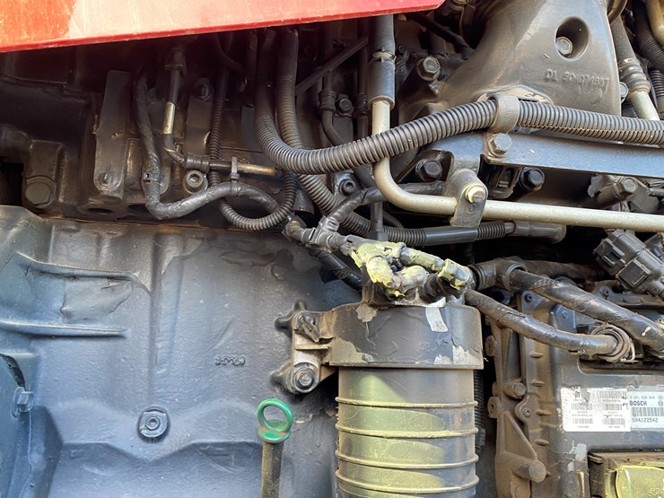 2014-case-ih-340-image-80