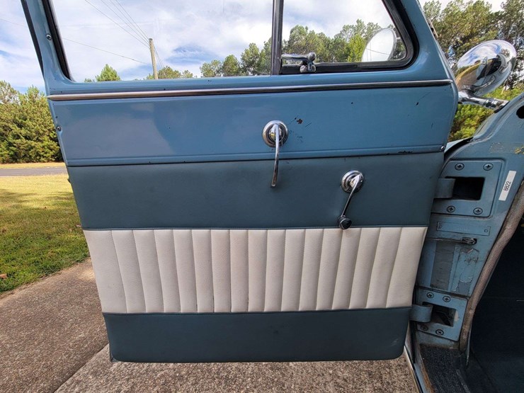 1951-dodge-sedan-image-53