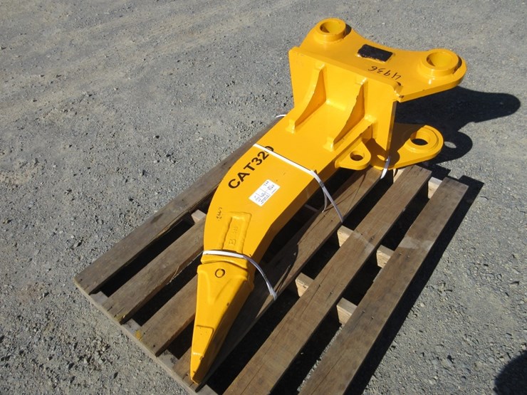 caterpillar-320-image-4