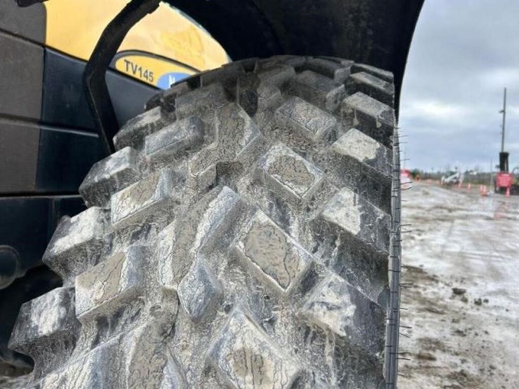 2008-new-holland-tv145-image-54