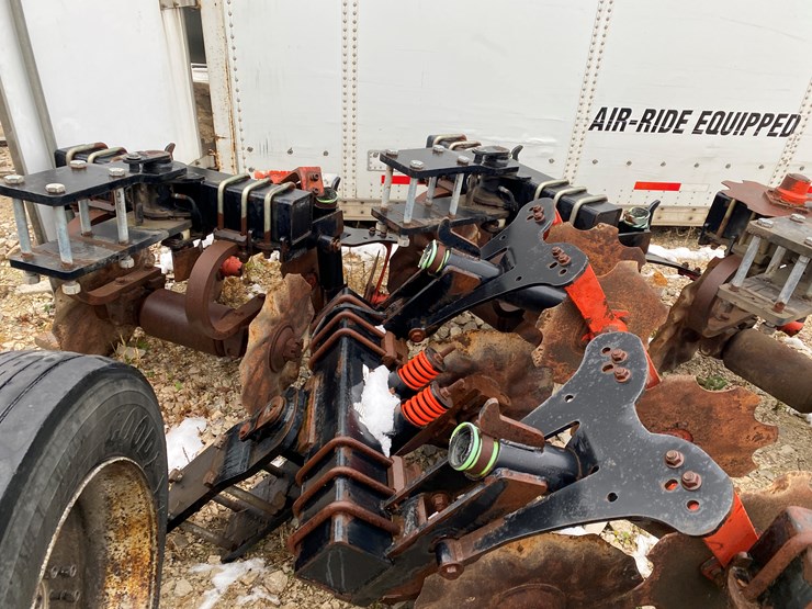 #8482-•-(7)-contour-king-vertical-till-injector-units-(new-holstein,-wi)-image-6