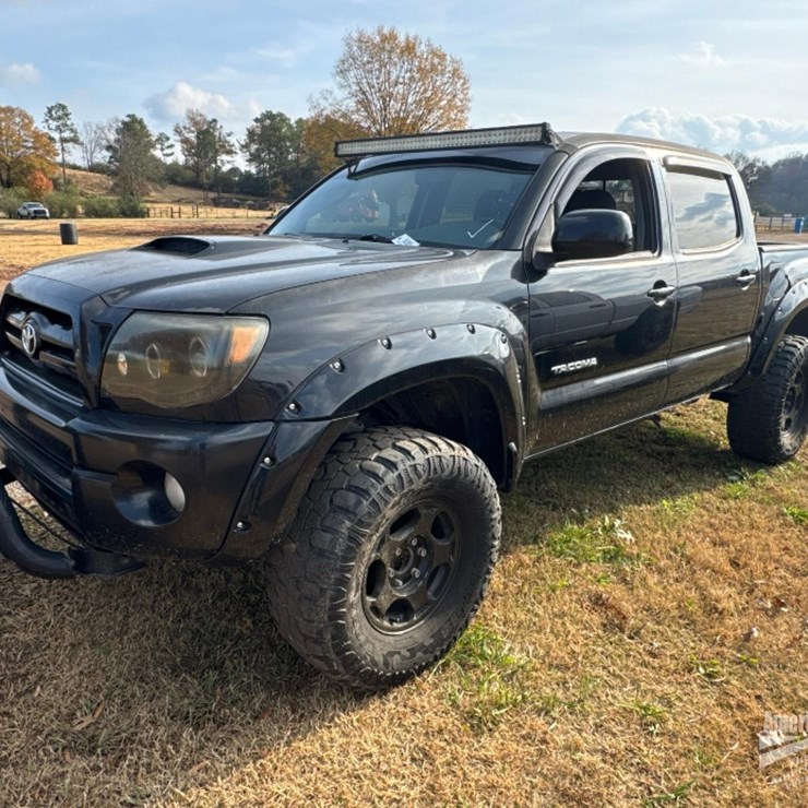 2010 TOYOTA TACOMA