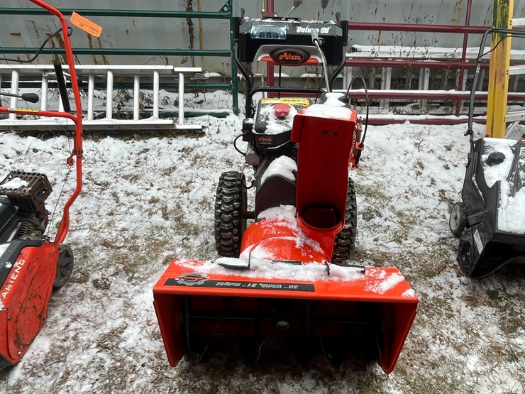 #2710-•-ariens-deluxe-30-snow-blower-(fall-creek,-wi)-image-2