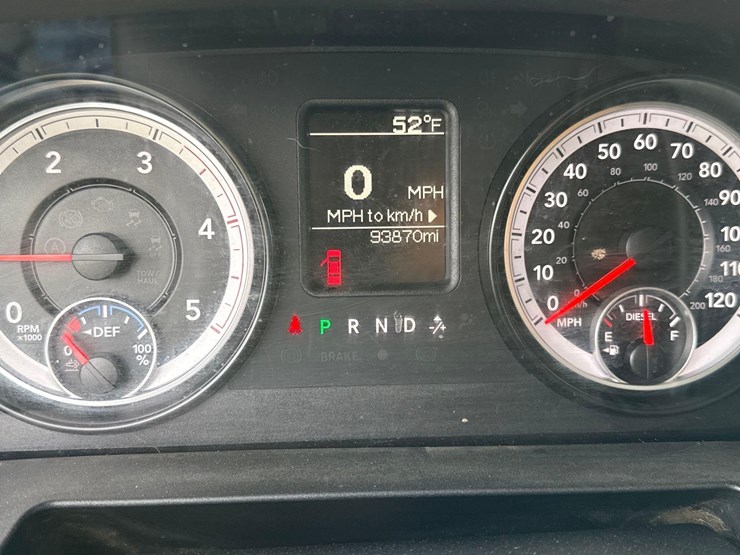 2015-dodge-3500hd-image-8