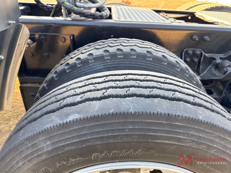 2007-kenworth-w900-image-3