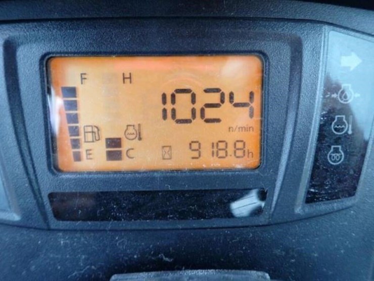 2017-kubota-b2650hsd-image-11