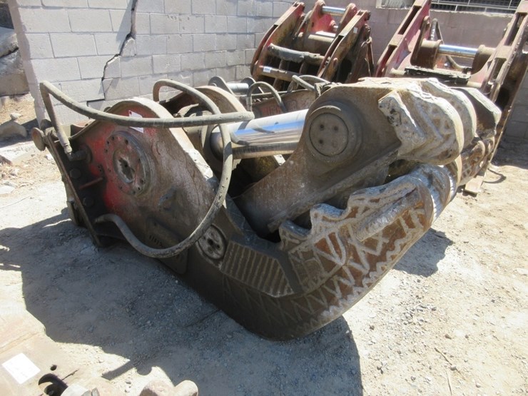 caterpillar-330-image-3