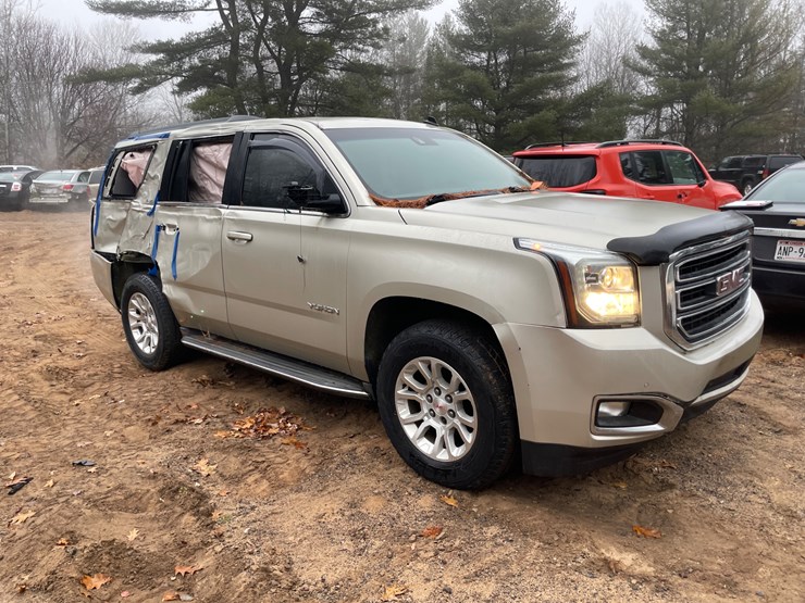 2015-gmc-yukon-slt-image-4