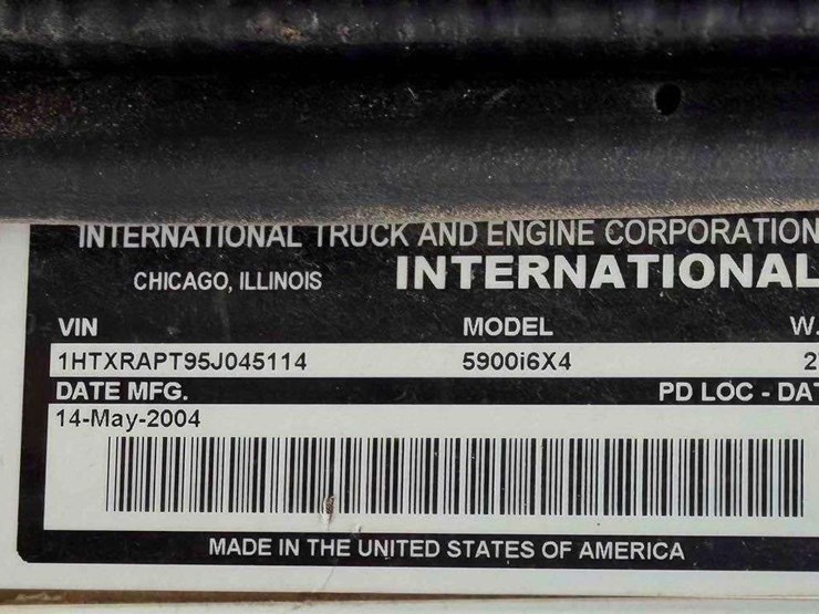 2015-peterbilt-567-image-17