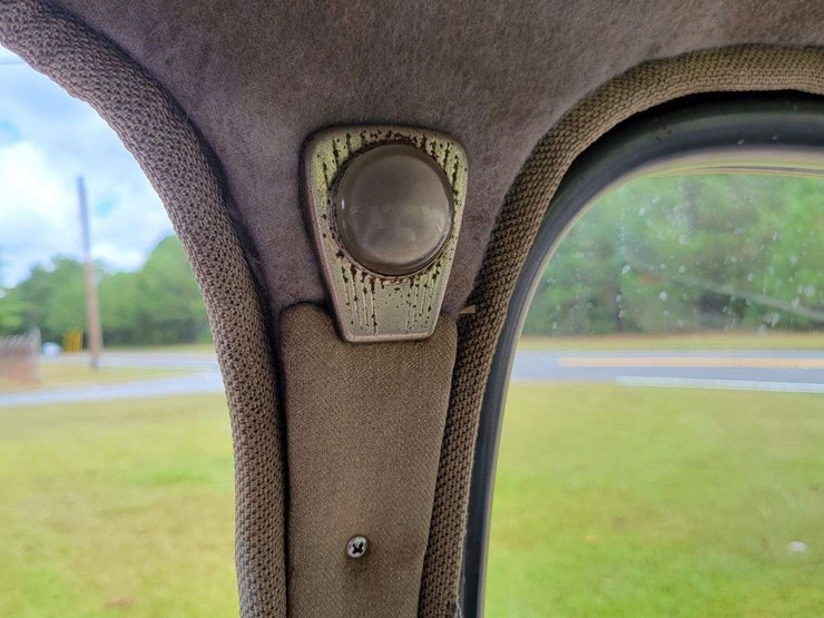 1948-ford-sedan-image-54