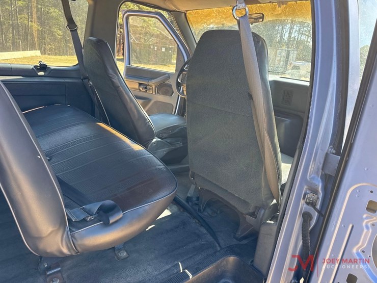 1996-ford-e350-image-15