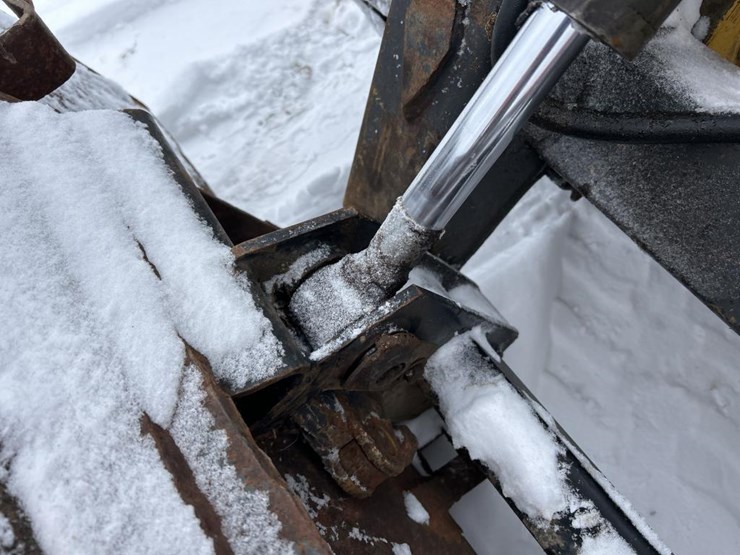 new-holland-ls180-image-15