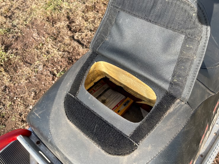 #504-•-2003-polaris-rmk-vertical-edge-snowmobile-(marenisco,-mi)-(no-reg-card)-(sells-with-bill-of-sale-only)-image-17