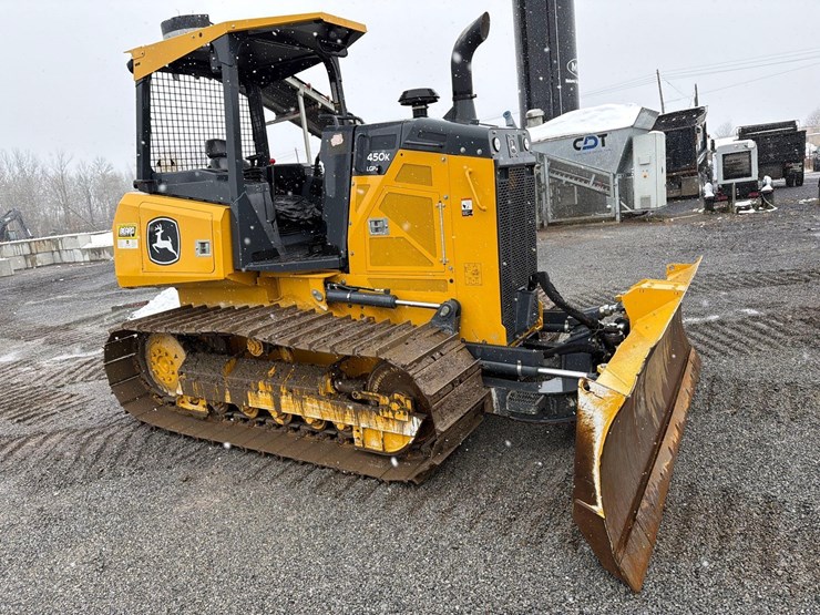 2022-deere-450k-image-3