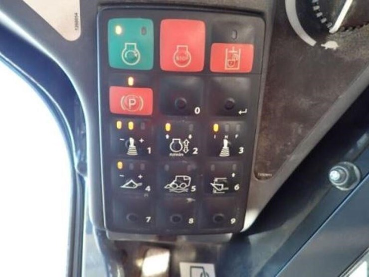 2019-deere-331g-image-22