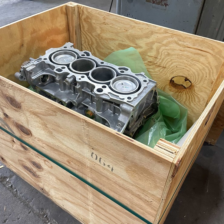 #8696 • Honda Crate Motor (F)